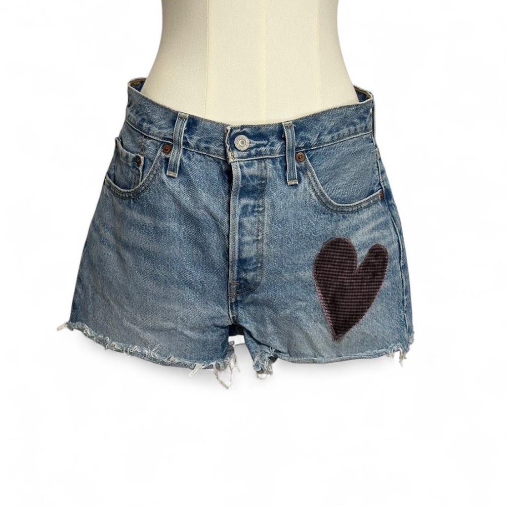 Levi's Blue Denim Grunge Gingham Heart Patch Women Shorts